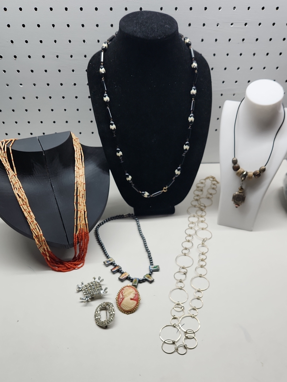 Necklace And Brooches - Unbranded Bundle